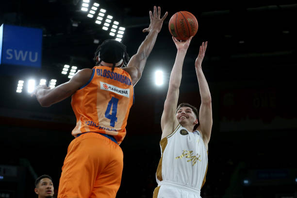 曼城与利物 曼城与利物