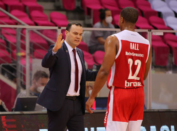 的紧张氛围 的紧张氛围